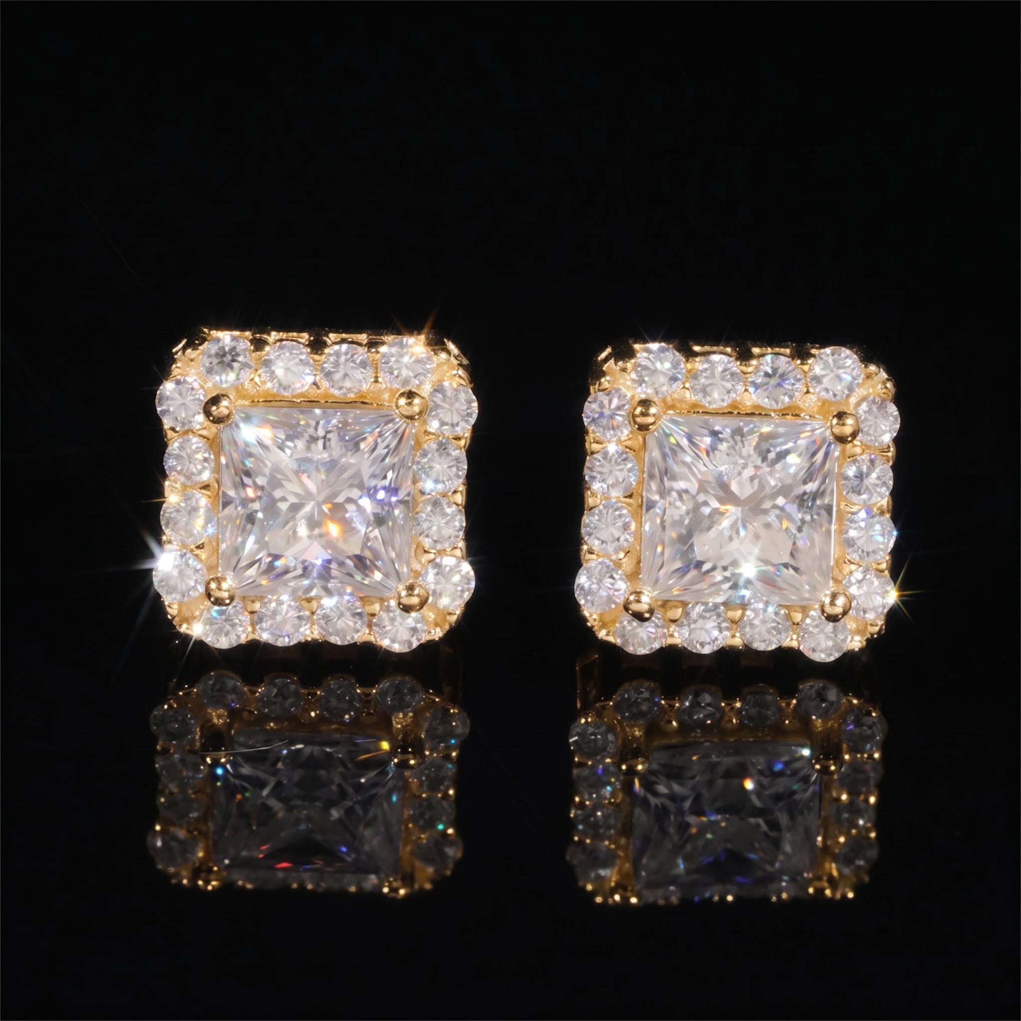 925 Silver & VVS1 Moissanite Princess Cut Stud Earrings 925 Silver & VVS1 Moissanite Princess Cut Stud Earrings