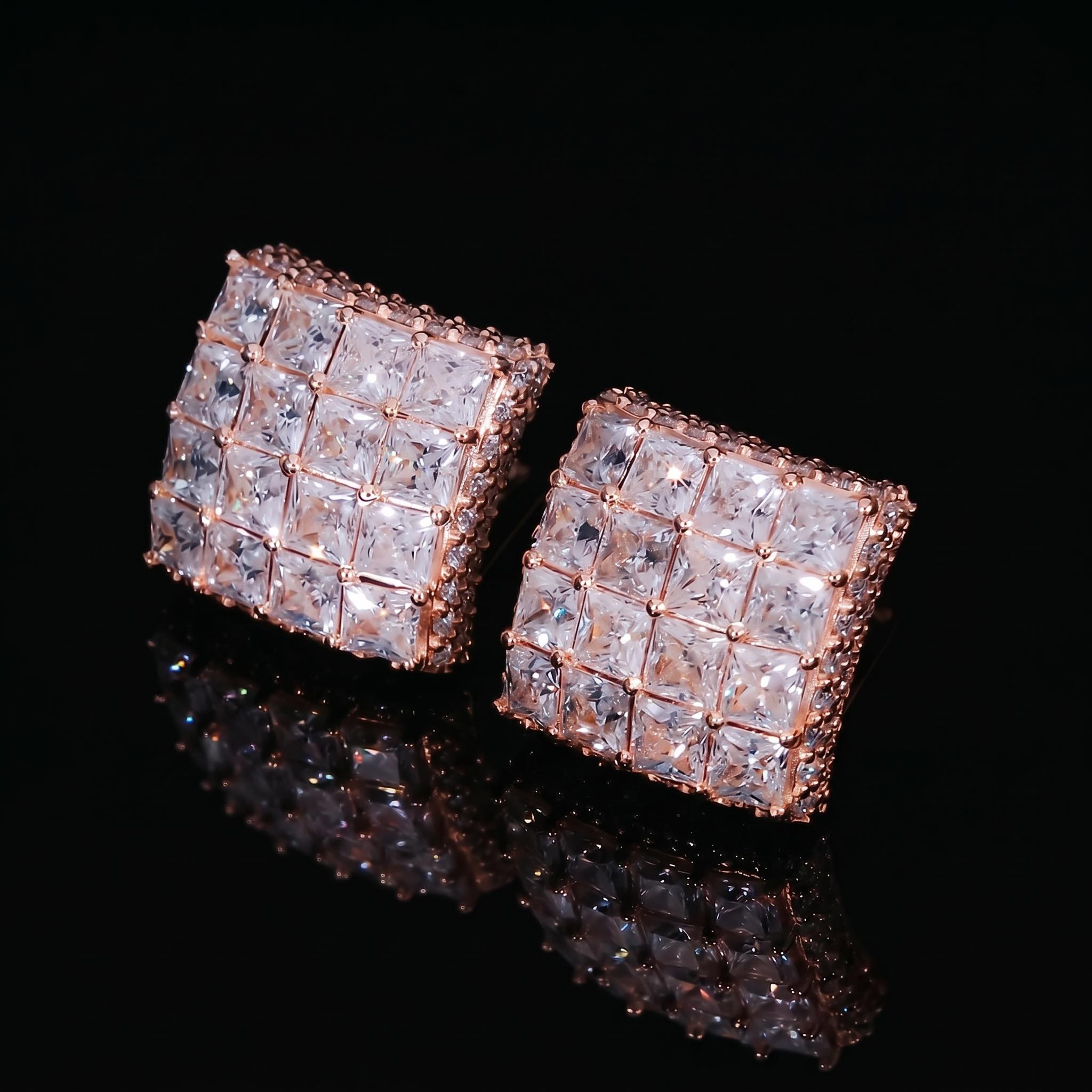 925 Silver & VVS1 Moissanite Princess Cut Square Stud Earrings 925 Silver & VVS1 Moissanite Princess Cut Square Stud Earrings