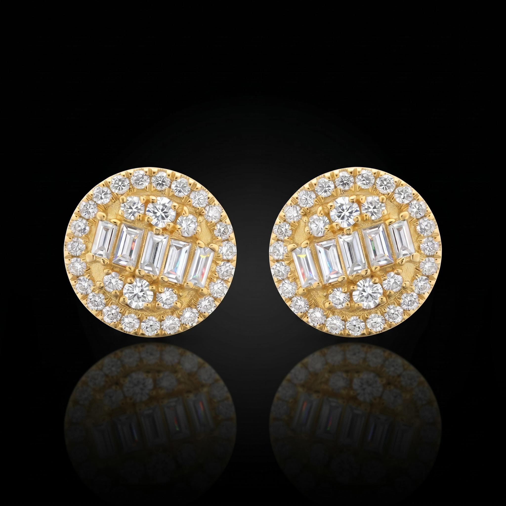 925 Silver & VVS1 Moissanite Baguette Halo Stud Earrings 925 Silver & VVS1 Moissanite Baguette Halo Stud Earrings