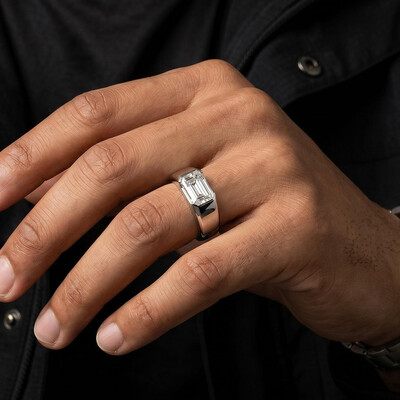 925 Silver & VVS1 Moissanite Emerald-cut Ring