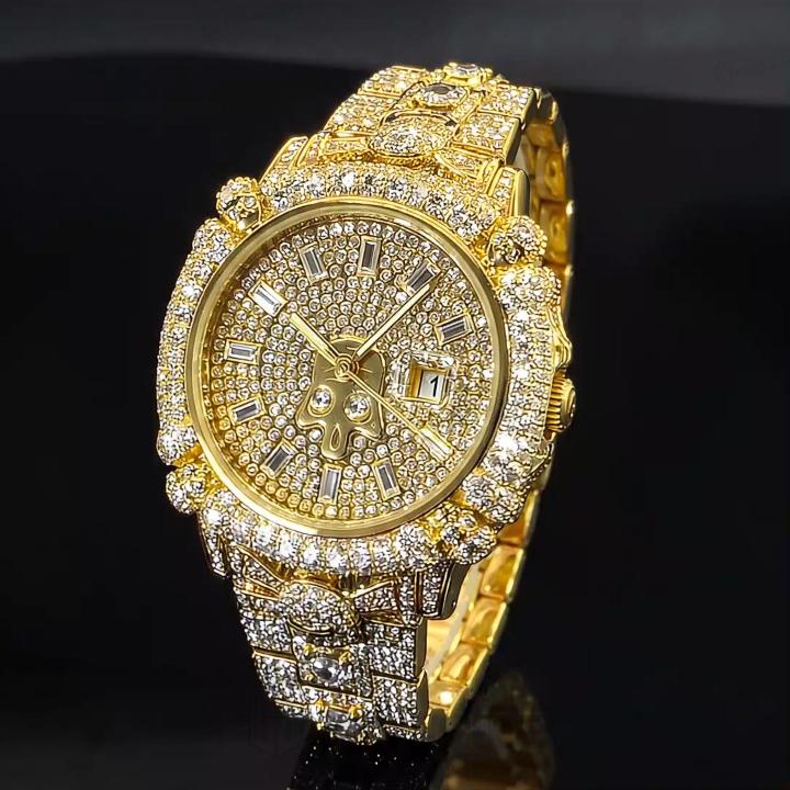 Iced Out Skull Dail Men's Watch in Gold Iced Out Skull Dail Men's Watch in Gold