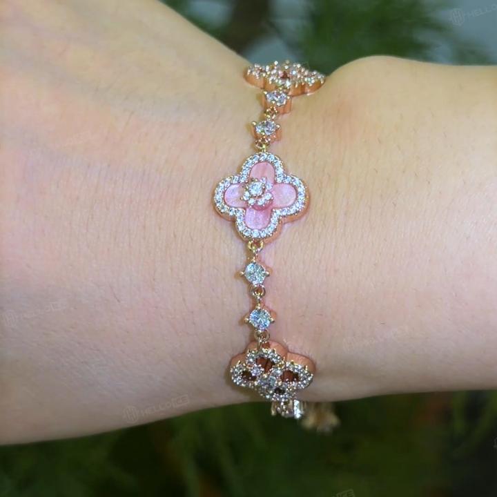 Adjustable Pink Clover Bracelet in 18K Rose Gold Adjustable Pink Clover Bracelet in 18K Rose Gold