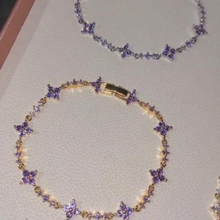 3.12 ct.tw. Four-leaf Clover Round Stone Tennis Bracelet