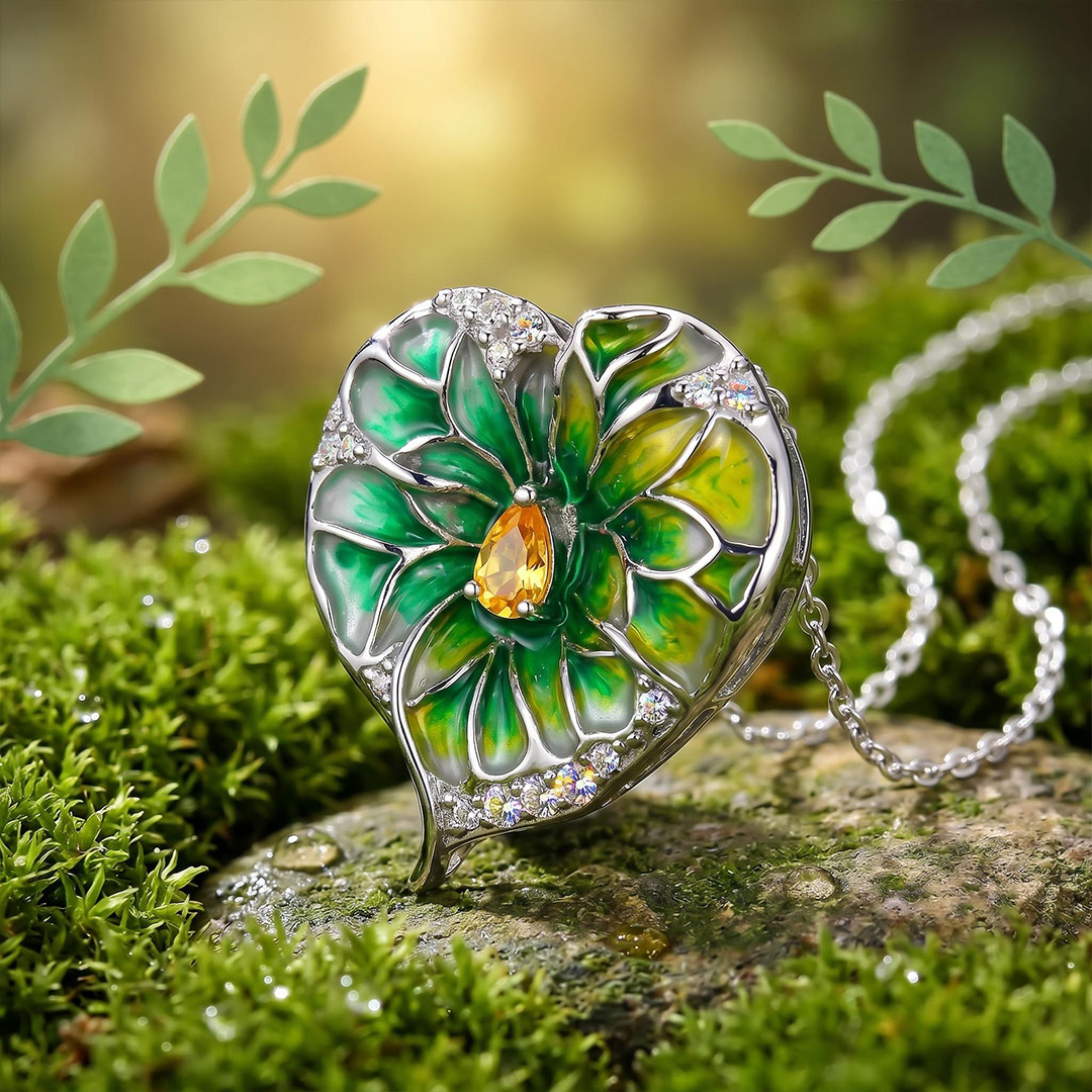 Helloice Enamel Nature Glaze Green Heart Pendant Necklace Helloice Enamel Nature Glaze Green Heart Pendant Necklace