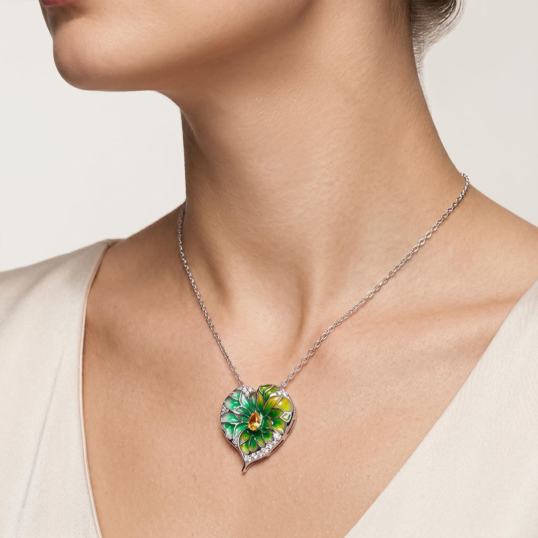 Helloice Enamel Nature Glaze Green Heart Pendant Necklace Helloice Enamel Nature Glaze Green Heart Pendant Necklace