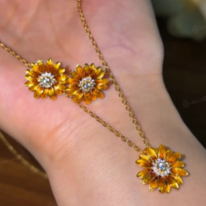 Enamel Nature Glaze Brown Yellow Sunflower Pendant Necklace Enamel Nature Glaze Brown Yellow Sunflower Pendant Necklace