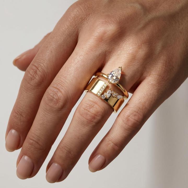 1.74 ct.tw. Pear Shaped 2-Piece Stackable Bridal Ring Set 1.74 ct.tw. Pear Shaped 2-Piece Stackable Bridal Ring Set
