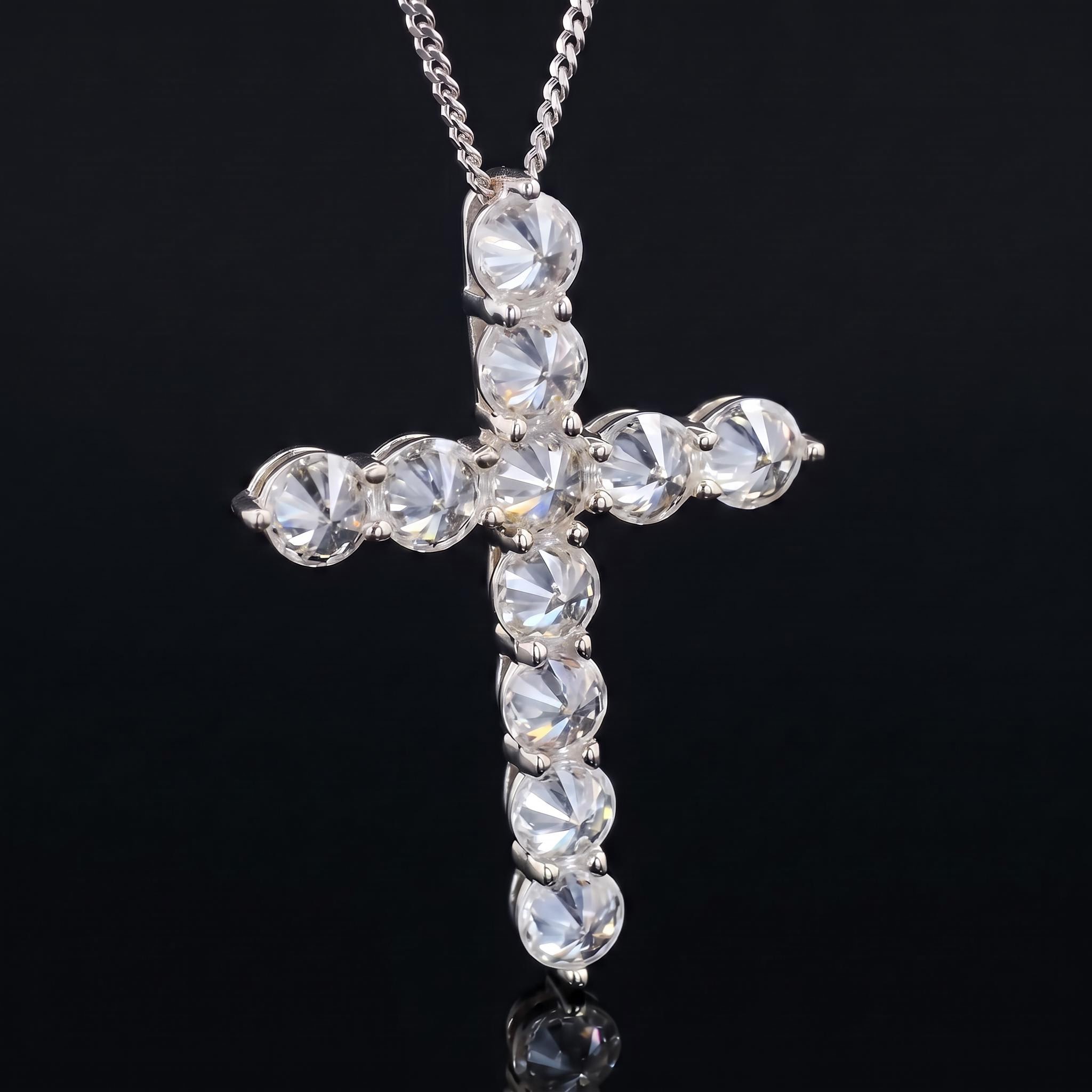 925 Silver & VVS1 Moissanite Upside Down Inverted Diamond Cross Pendant 925 Silver & VVS1 Moissanite Upside Down Inverted Diamond Cross Pendant