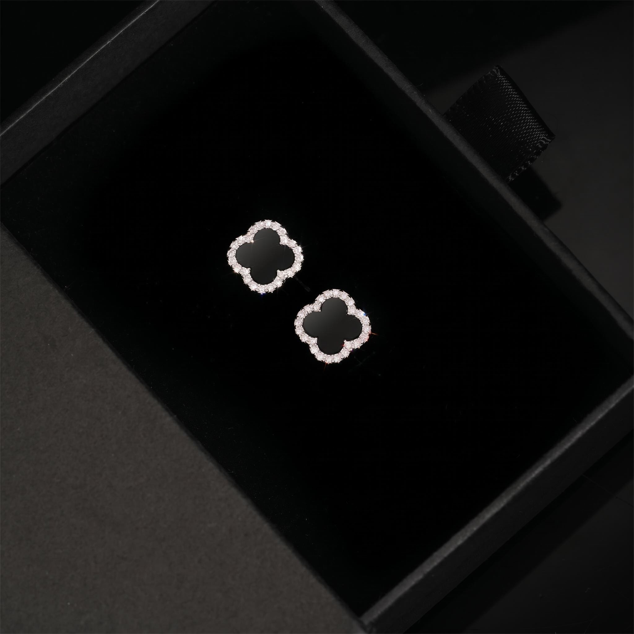 925 Silver & VVS1 Moissanite Black Onyx Four-leaf Clover Earrings 925 Silver & VVS1 Moissanite Black Onyx Four-leaf Clover Earrings