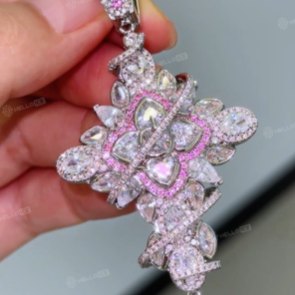 Four-petal Cross Pink Diamond Paved Diamond Men's Pendant Four-petal Cross Pink Diamond Paved Diamond Men's Pendant