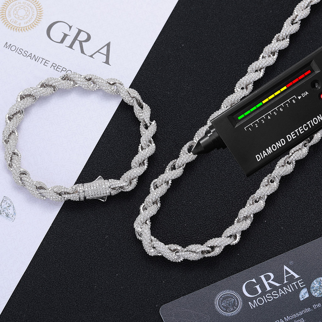 7.5mm 925 Silver & VVS1 Moissanite Rope Chain 7.5mm 925 Silver & VVS1 Moissanite Rope Chain