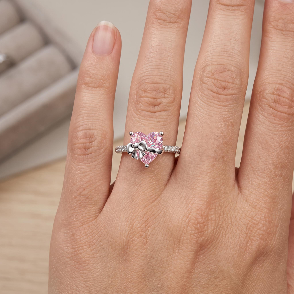 3.14 ct.tw Pink heart-shaped diamond ring with bowknot 3.14 ct.tw Pink heart-shaped diamond ring with bowknot