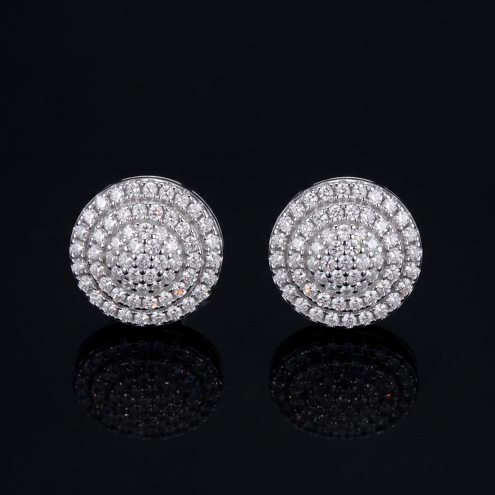 925 Silver & VVS1 Moissanite Round Stud Earrings 925 Silver & VVS1 Moissanite Round Stud Earrings