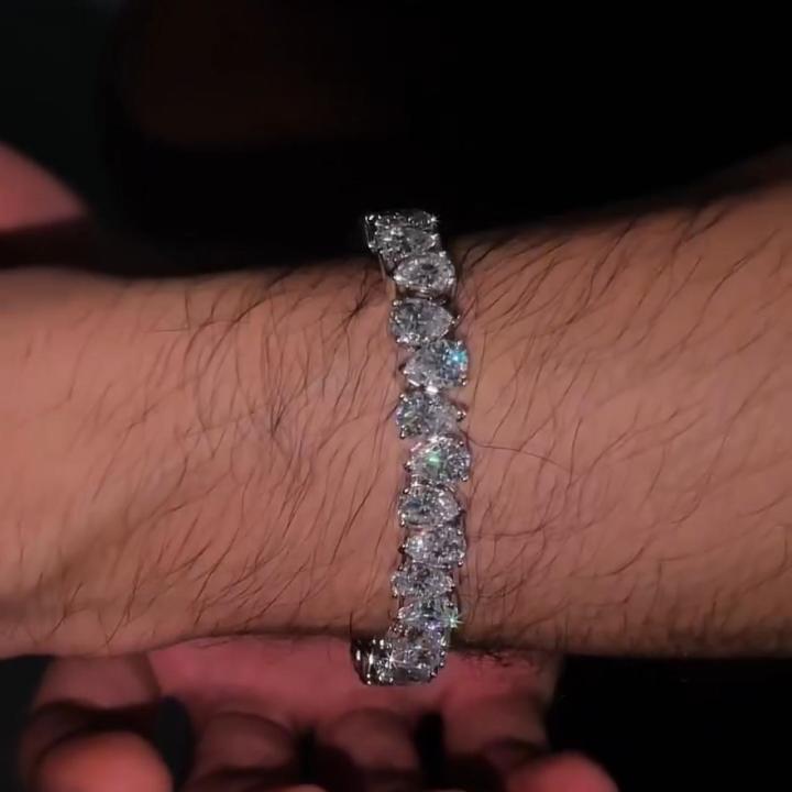925 Silver & VVS1 Moissanite Pear-Cut Tennis Bracelet 925 Silver & VVS1 Moissanite Pear-Cut Tennis Bracelet