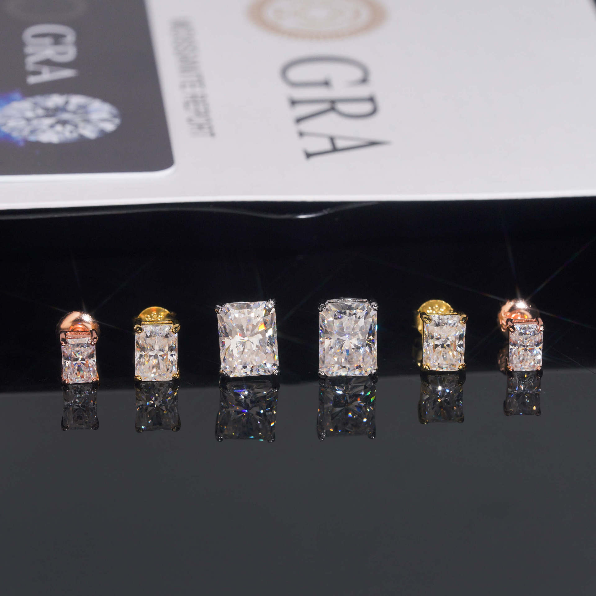 925 Silver & VVS1 Moissanite Radiant-Cut Stud Earrings 925 Silver & VVS1 Moissanite Radiant-Cut Stud Earrings