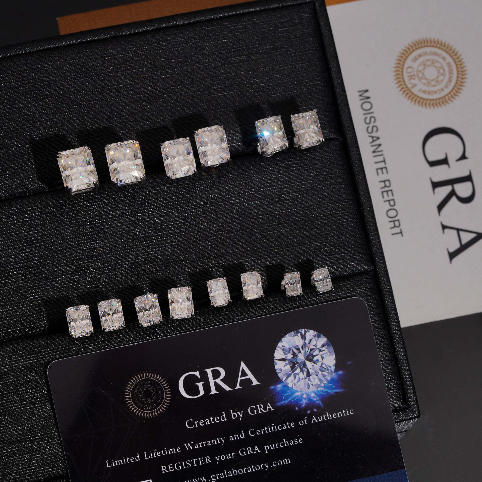 925 Silver & VVS1 Moissanite Radiant-Cut Stud Earrings 925 Silver & VVS1 Moissanite Radiant-Cut Stud Earrings