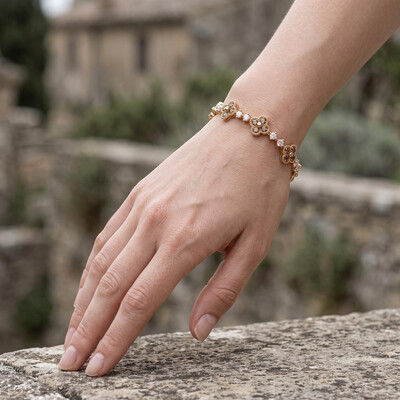 12.73 ct.tw. Four Leaf Clover Round Gemstone Bracelet