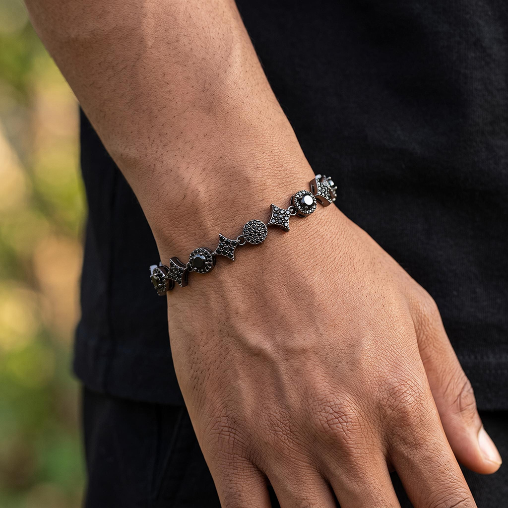 Iced Out 8mm Star Black Tennis Chain and Bracelet Set Iced Out 8mm Star Black Tennis Chain and Bracelet Set