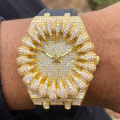 Iced Out Claw Bezel Wath in Gold