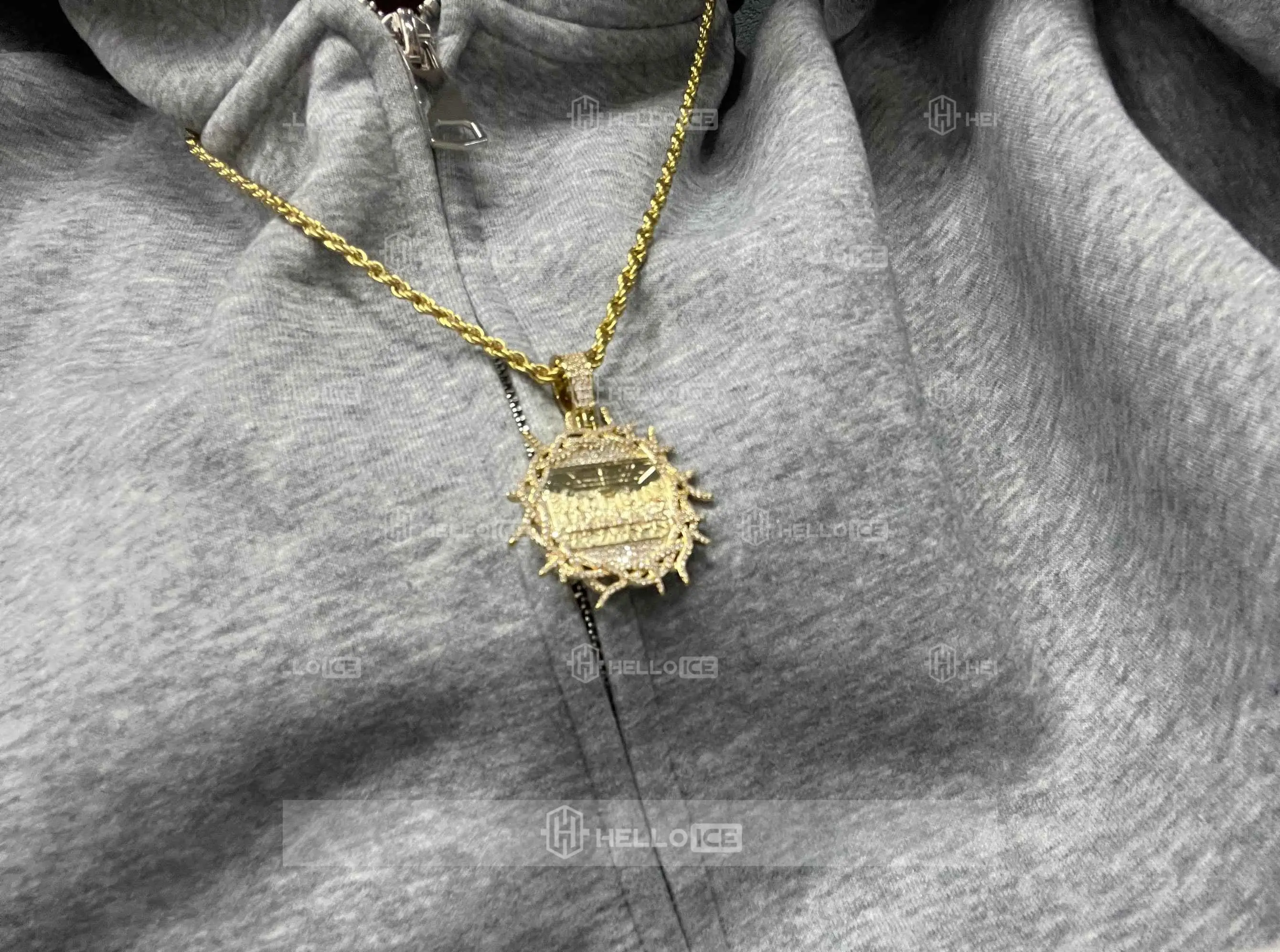 Helloice Review Image