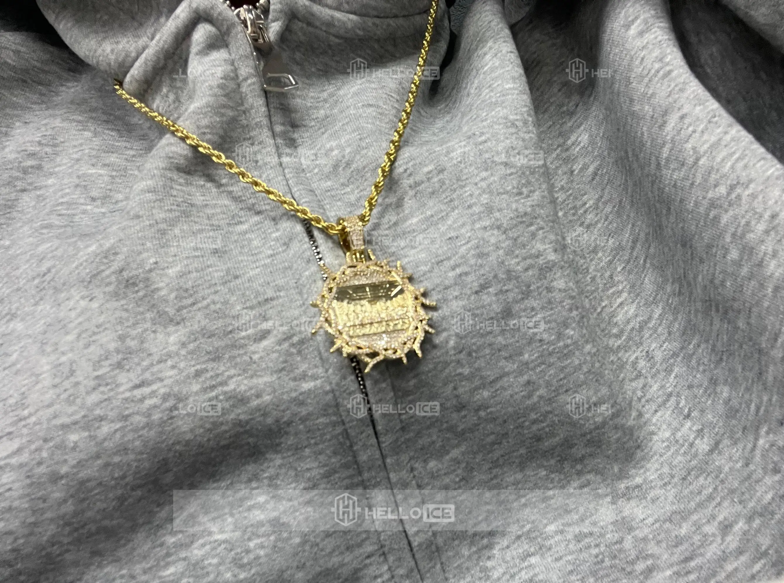 Helloice Review Image