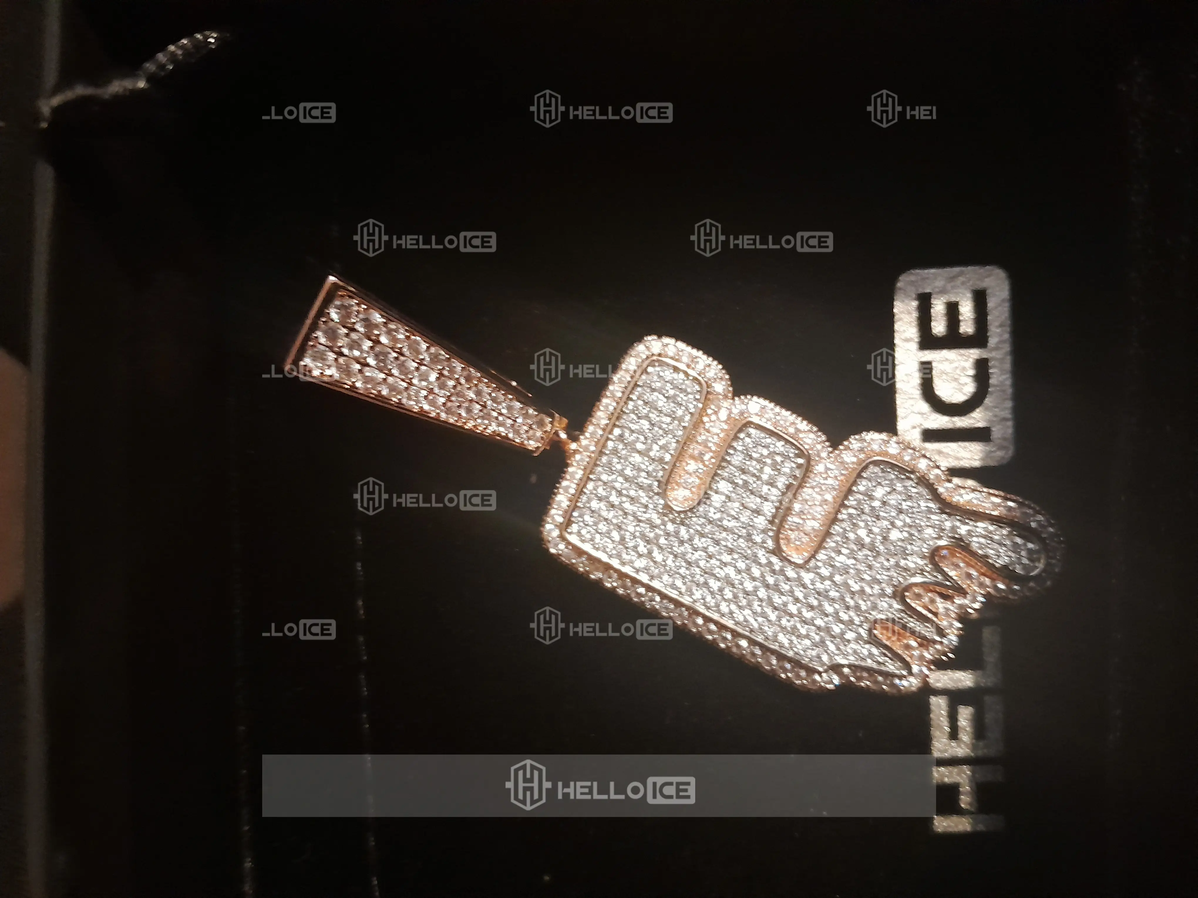 Helloice Review Image