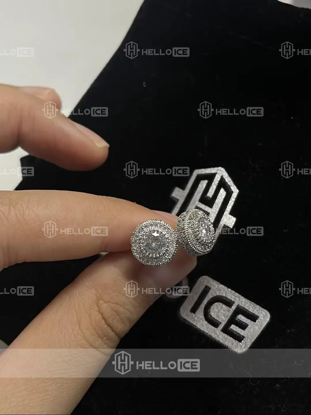Helloice Review Image