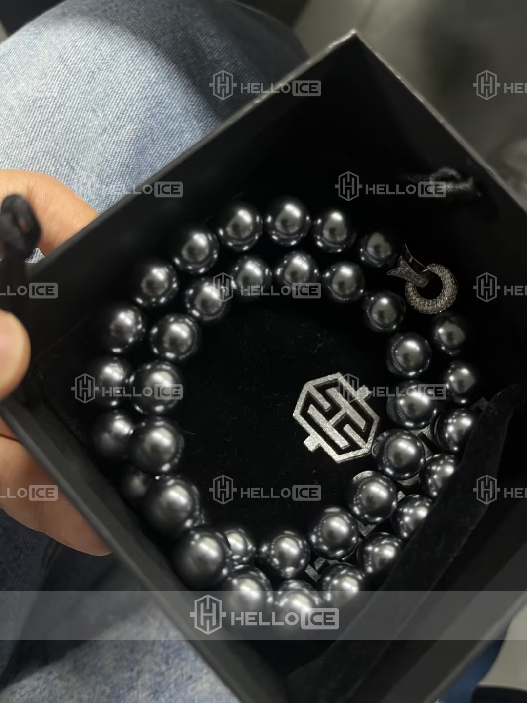 Helloice Review Image