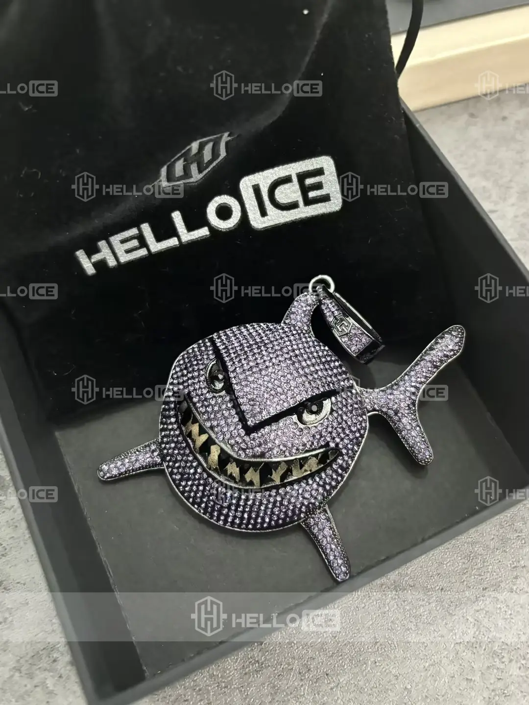 Helloice Review Image