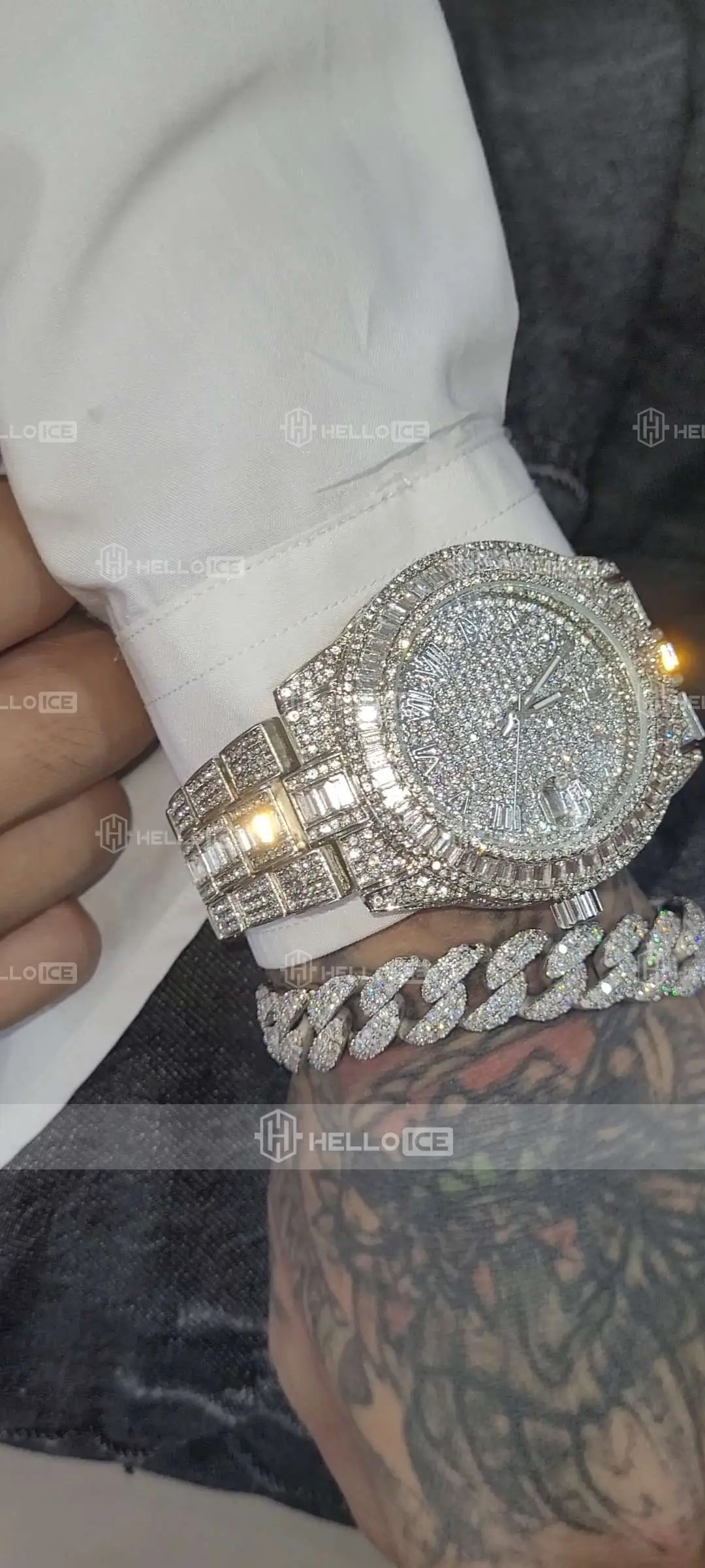 Helloice Review Image