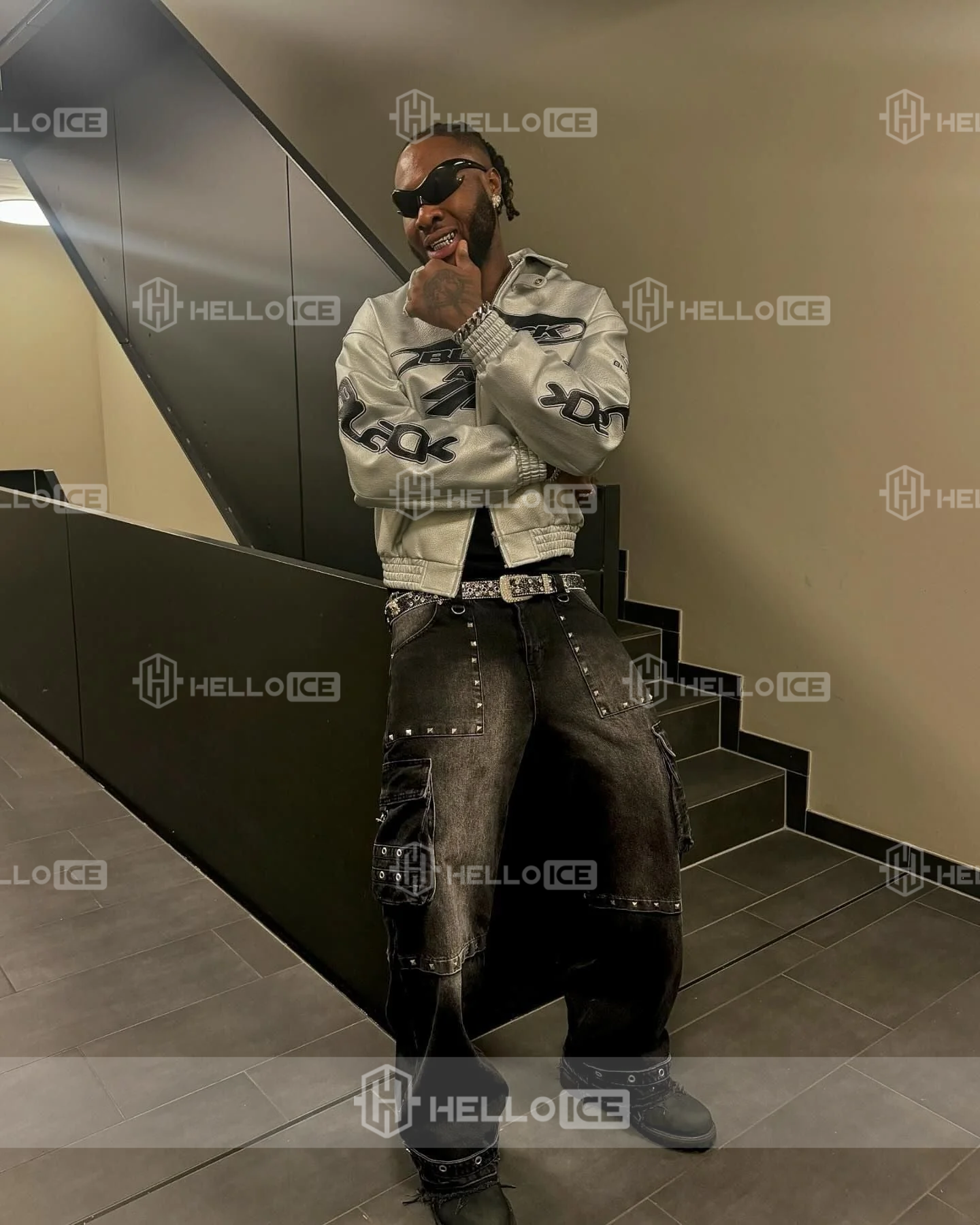 Helloice Review Image