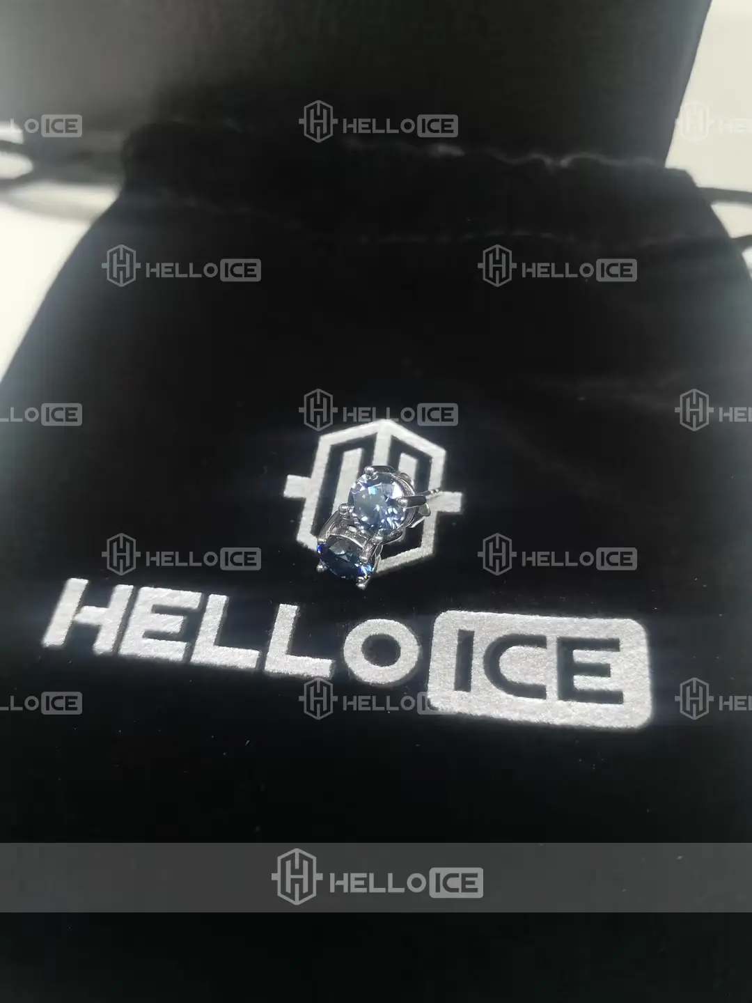Helloice Review Image