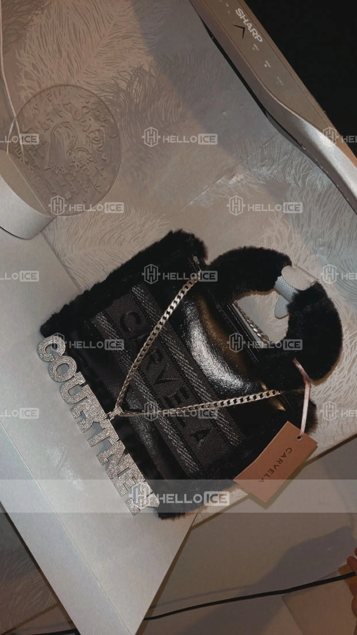 Helloice Review Image