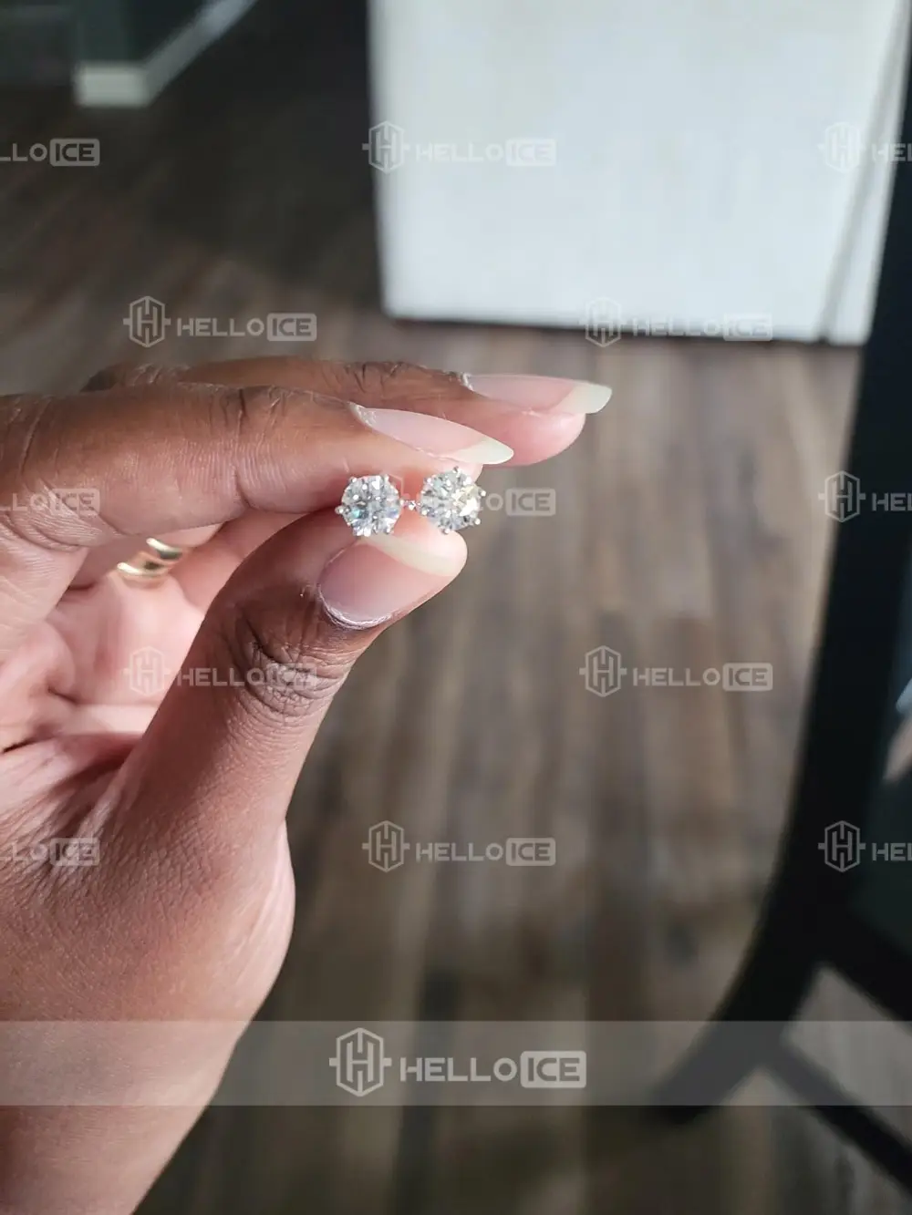 Helloice Review Image