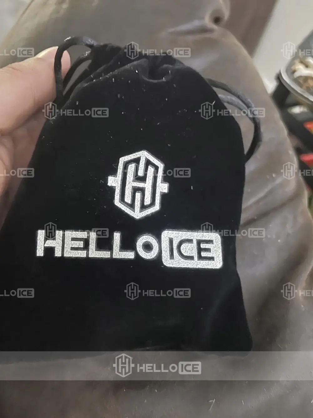 Helloice Review Image
