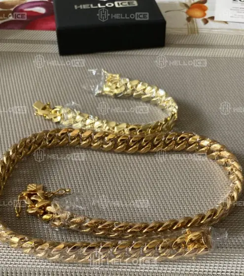 Helloice Review Image