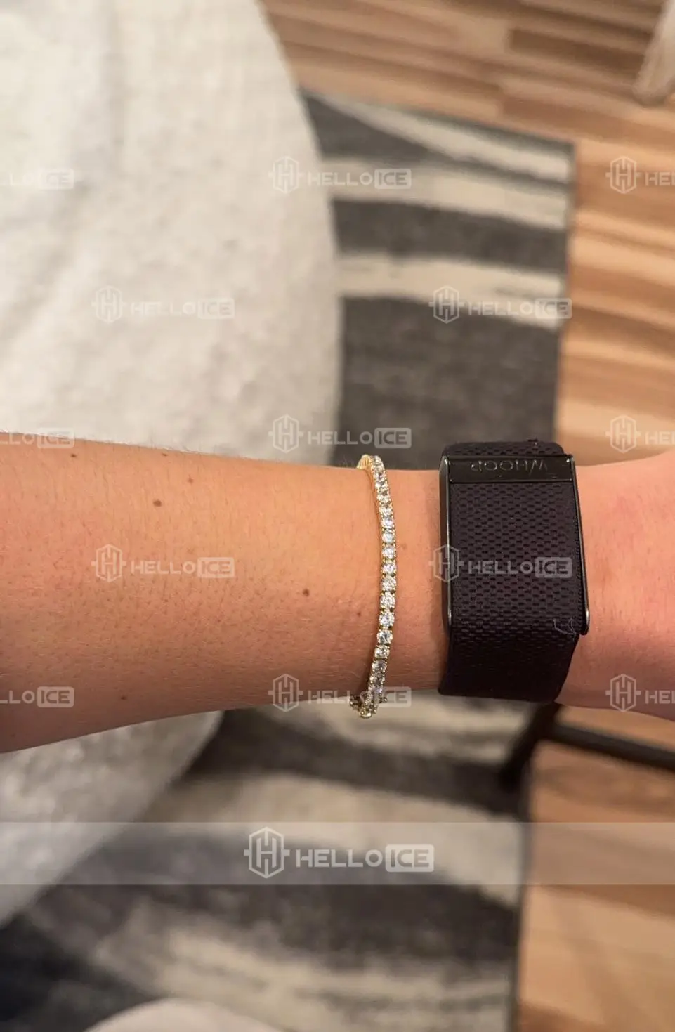 Helloice Review Image