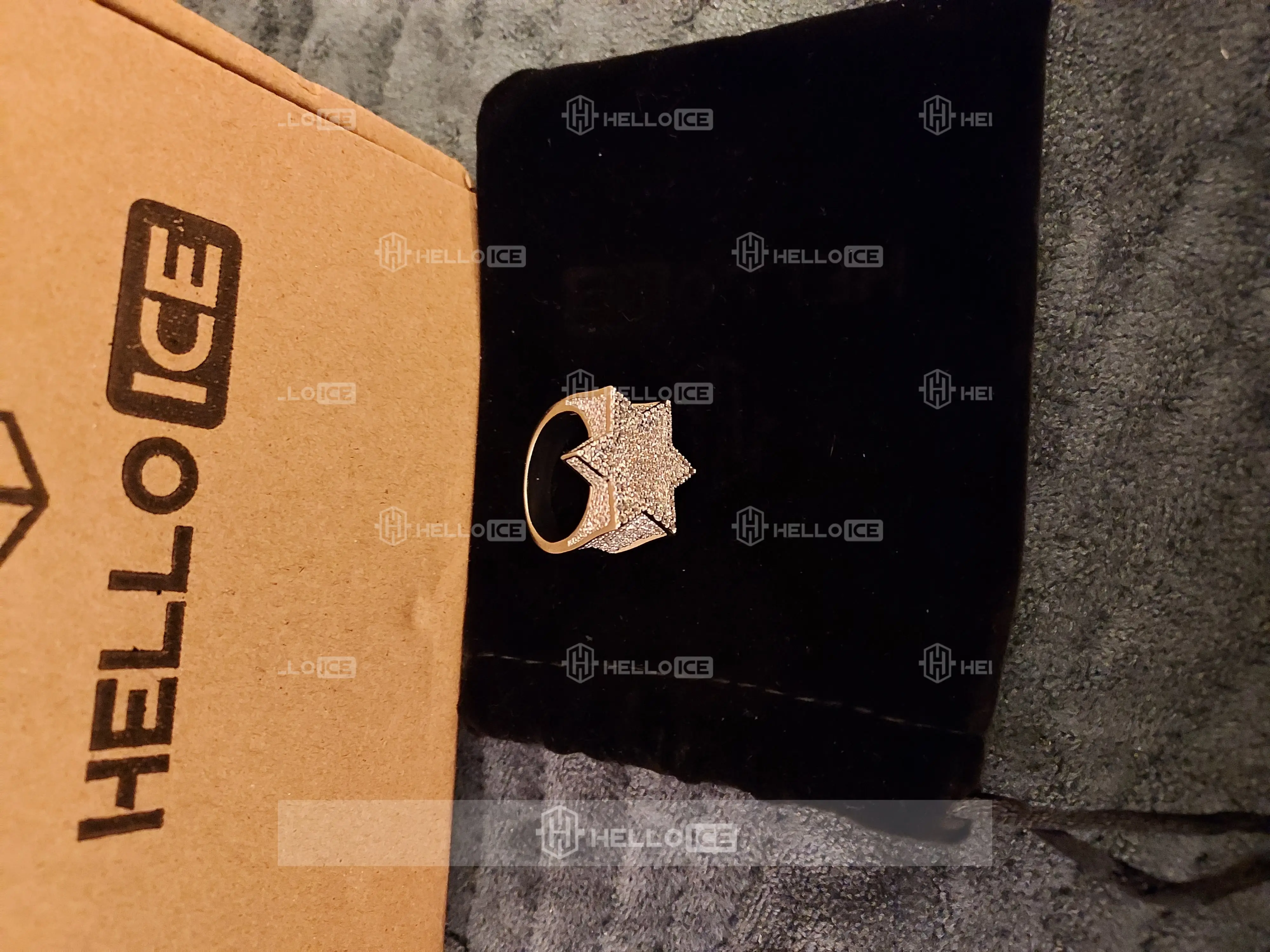 Helloice Review Image