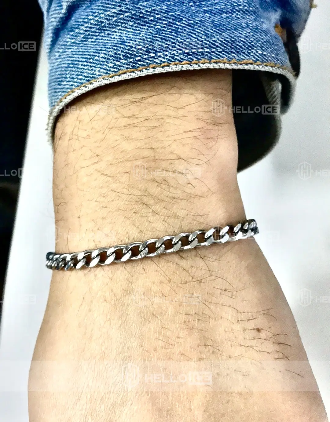 Helloice Review Image