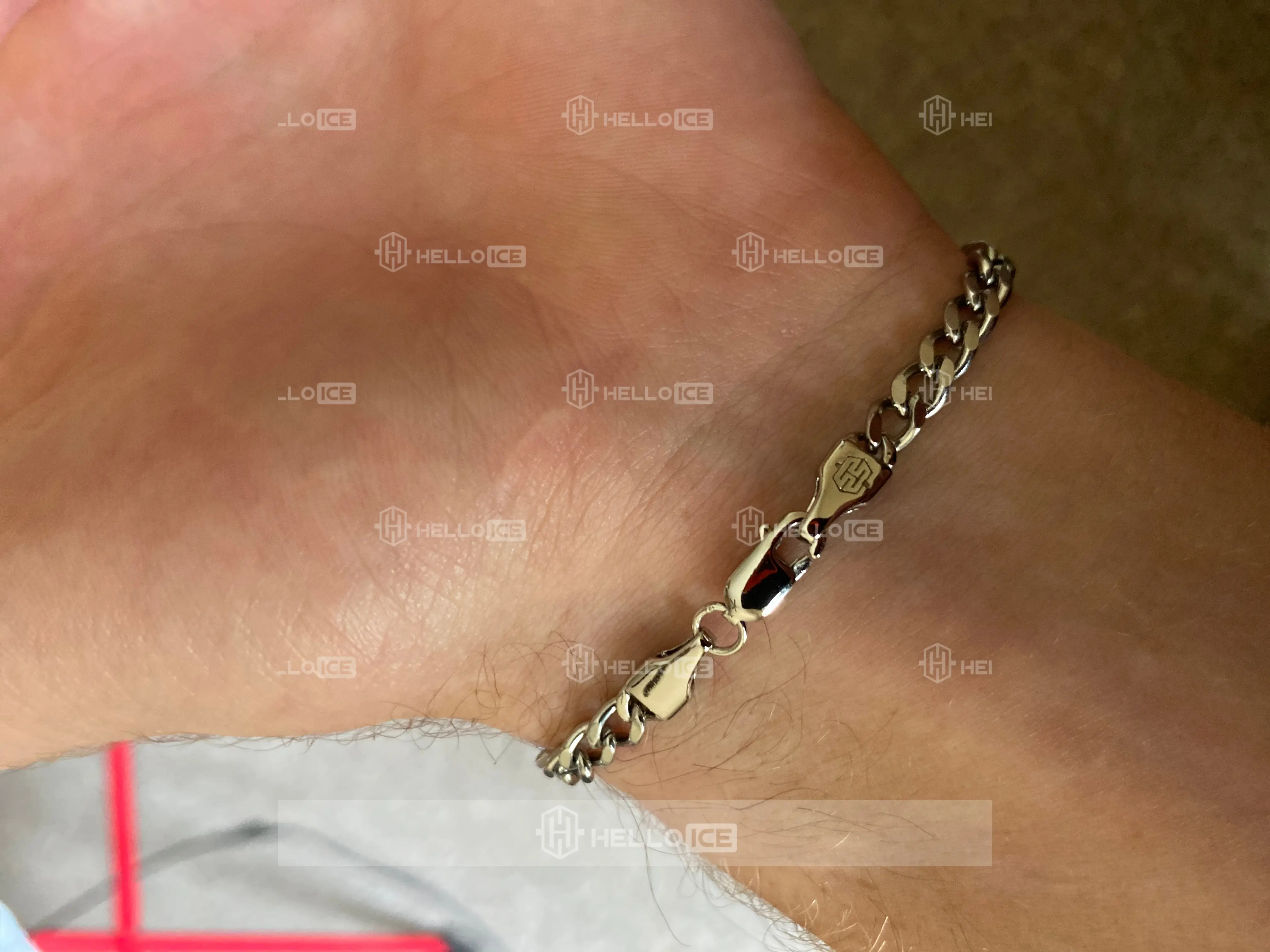 Helloice Review Image