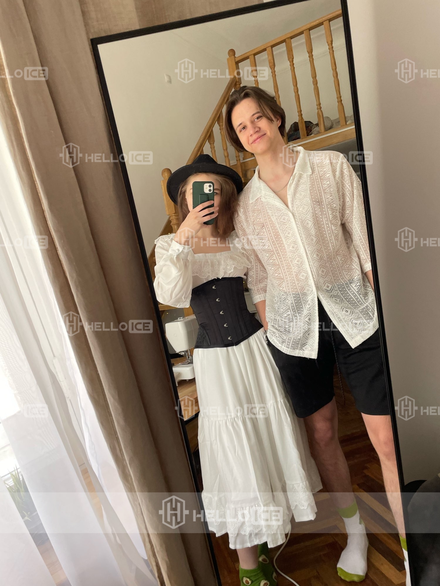 Helloice Review Image