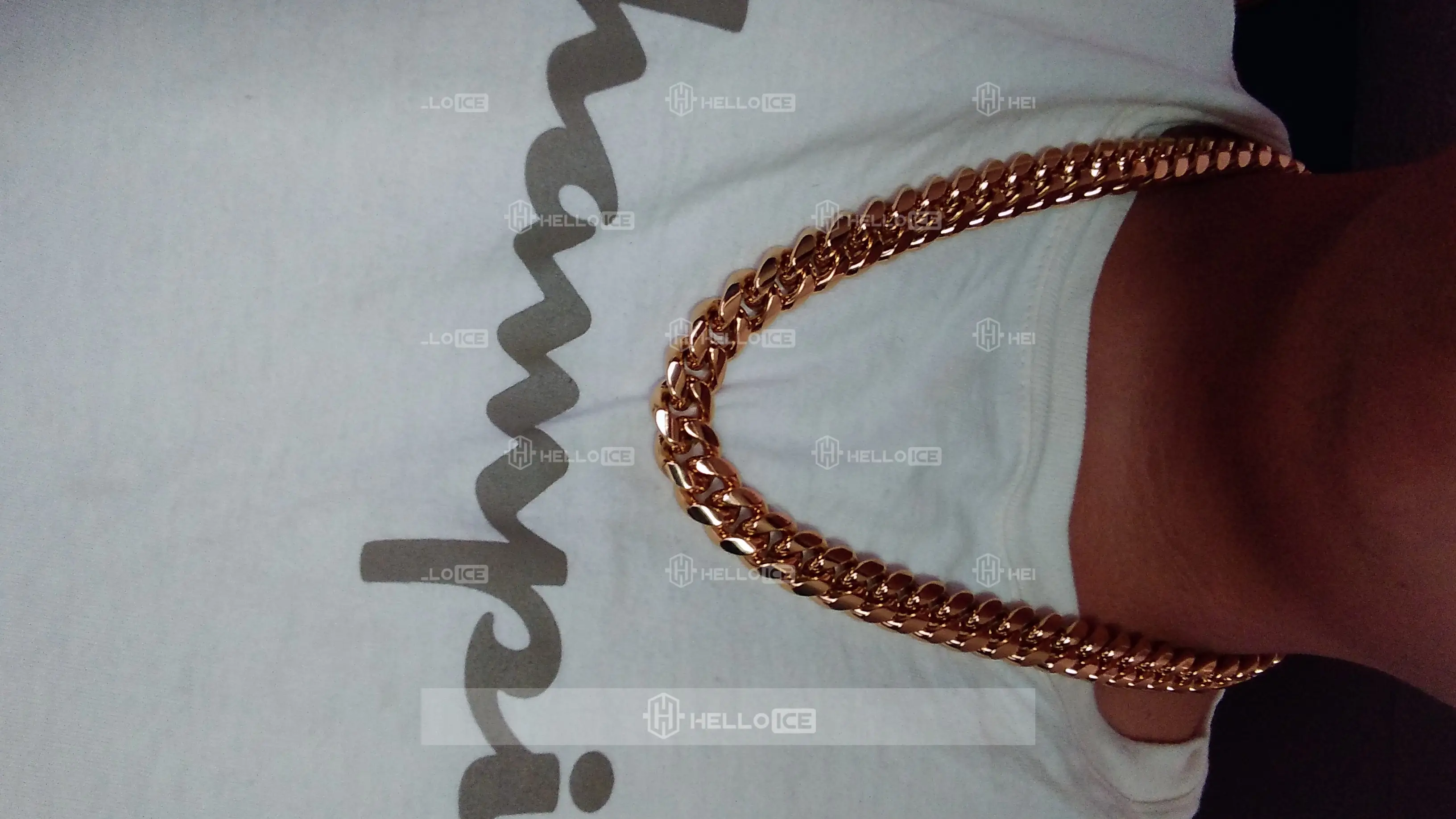 Helloice Review Image