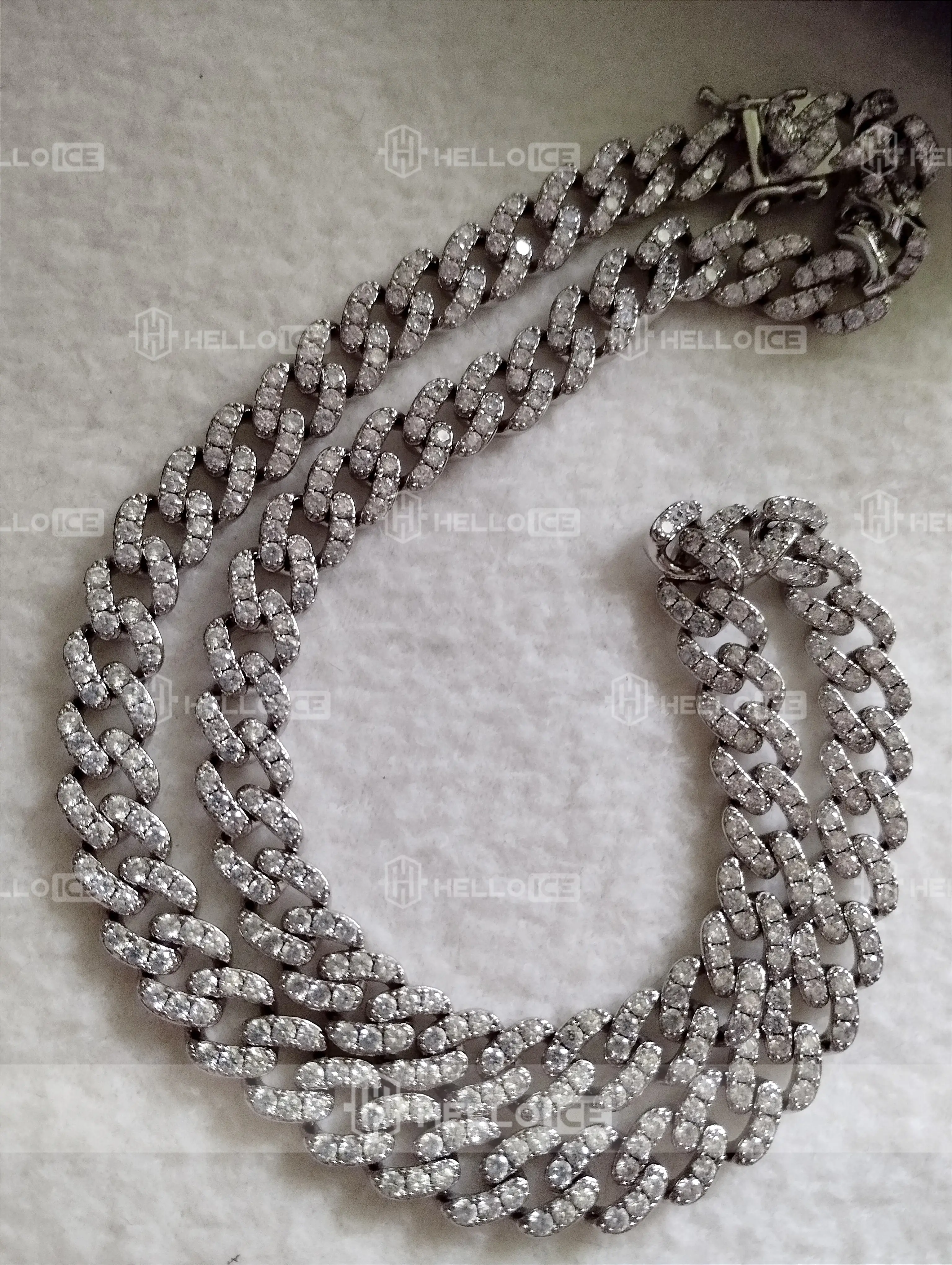 Helloice Review Image