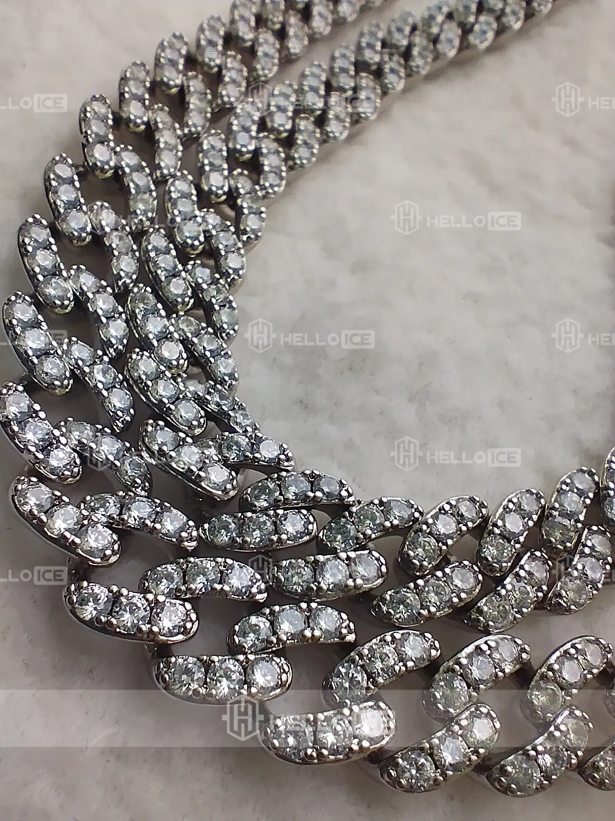 Helloice Review Image