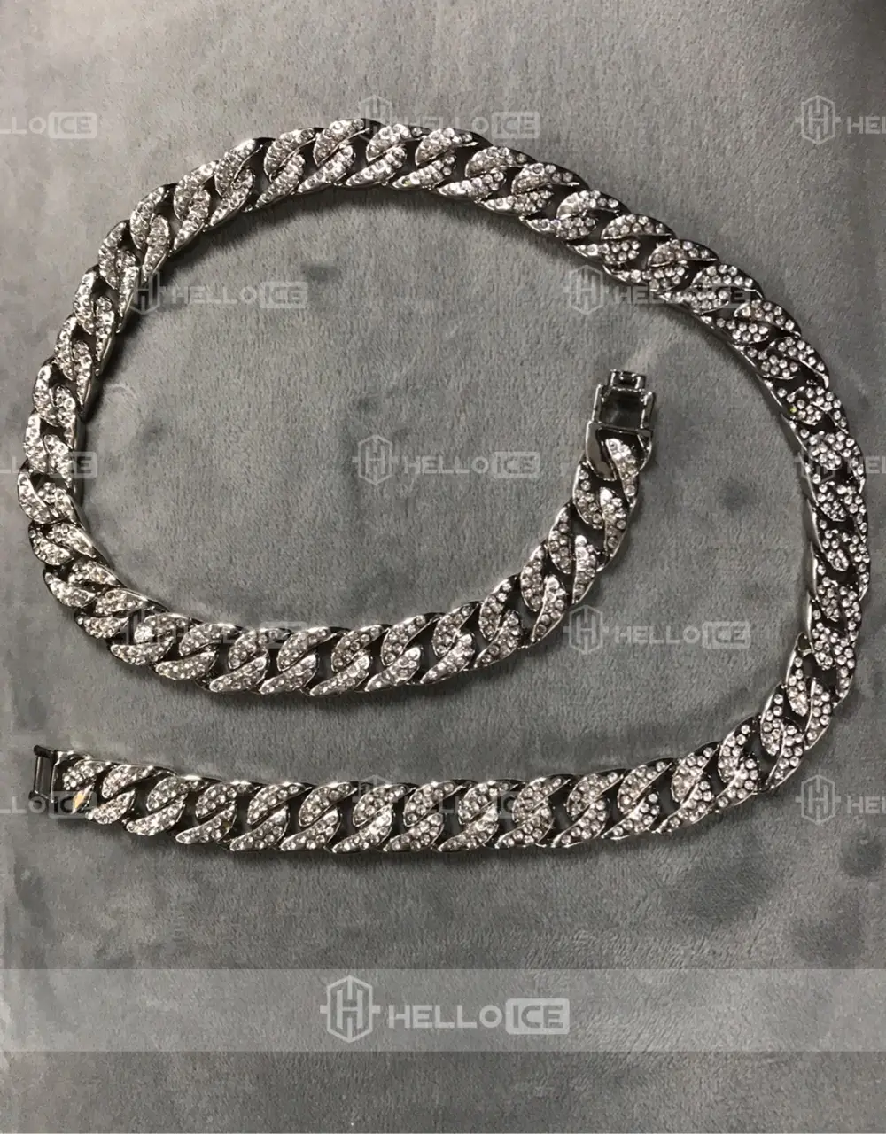 Helloice Review Image