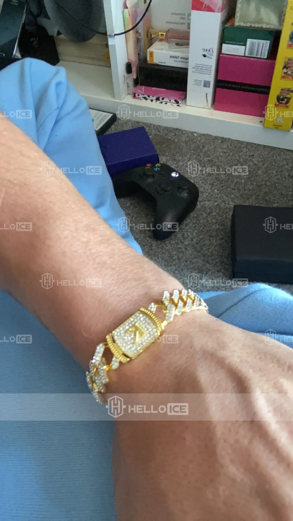 Helloice Review Image