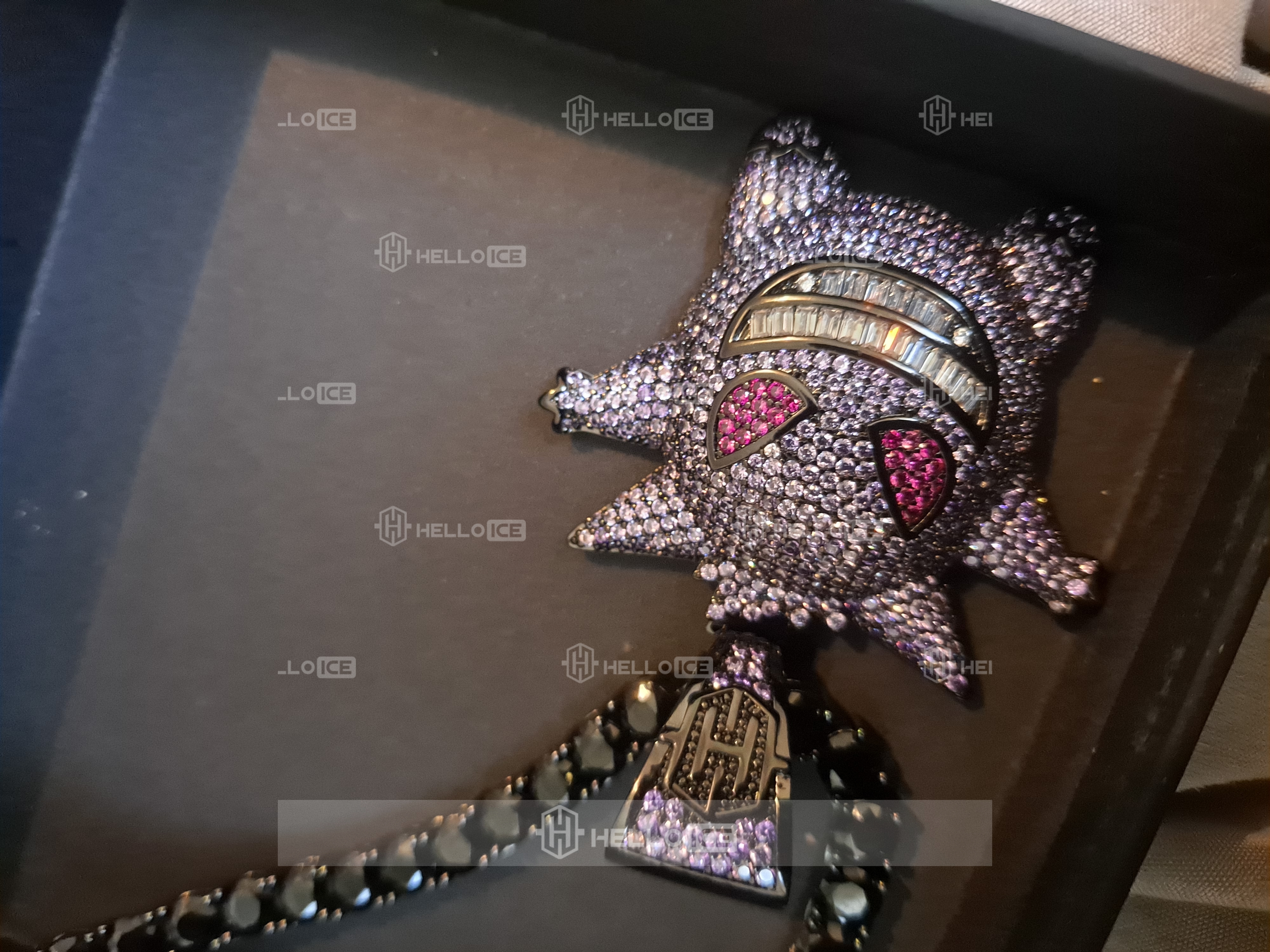 Helloice Review Image