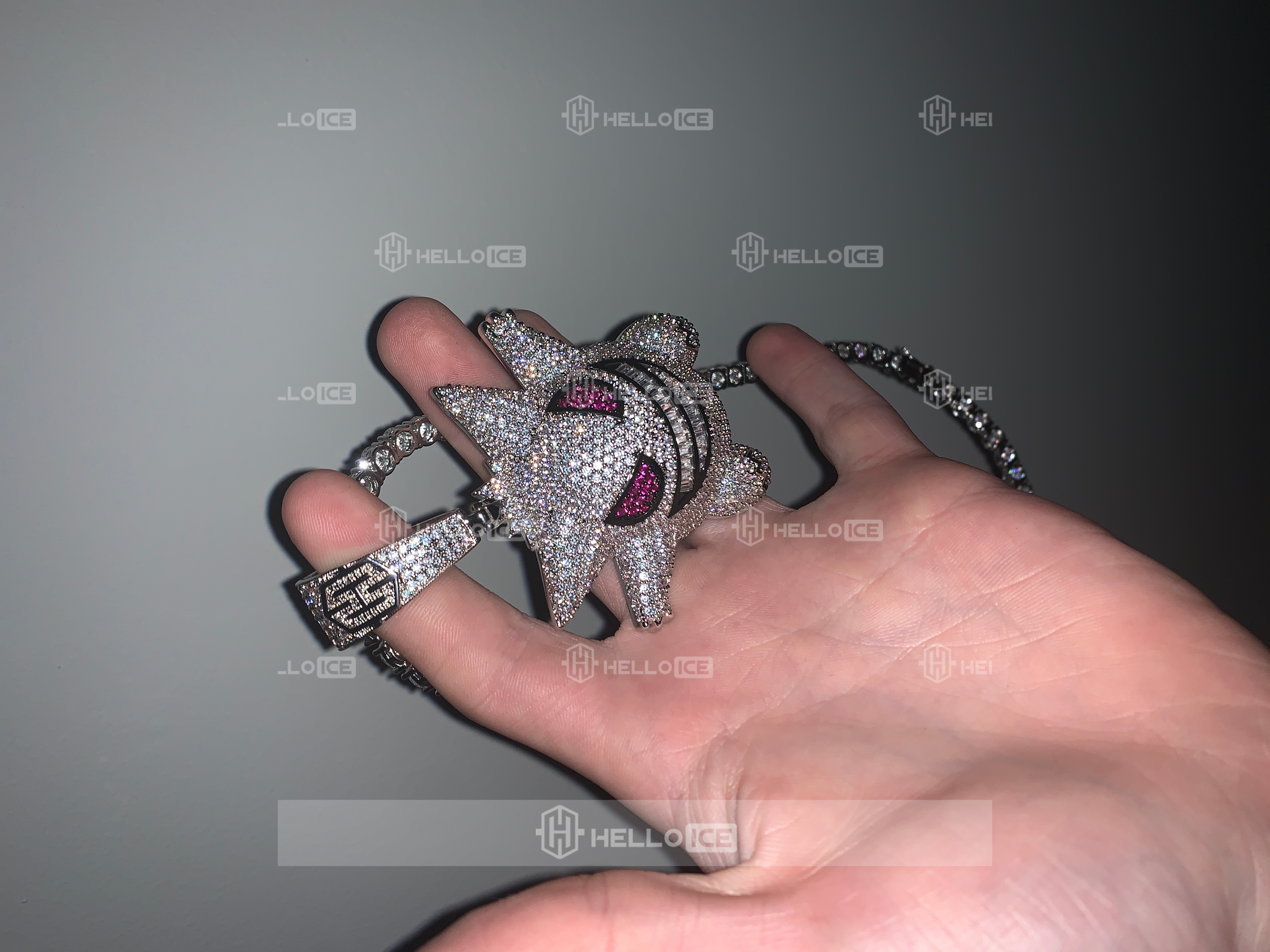 Helloice Review Image