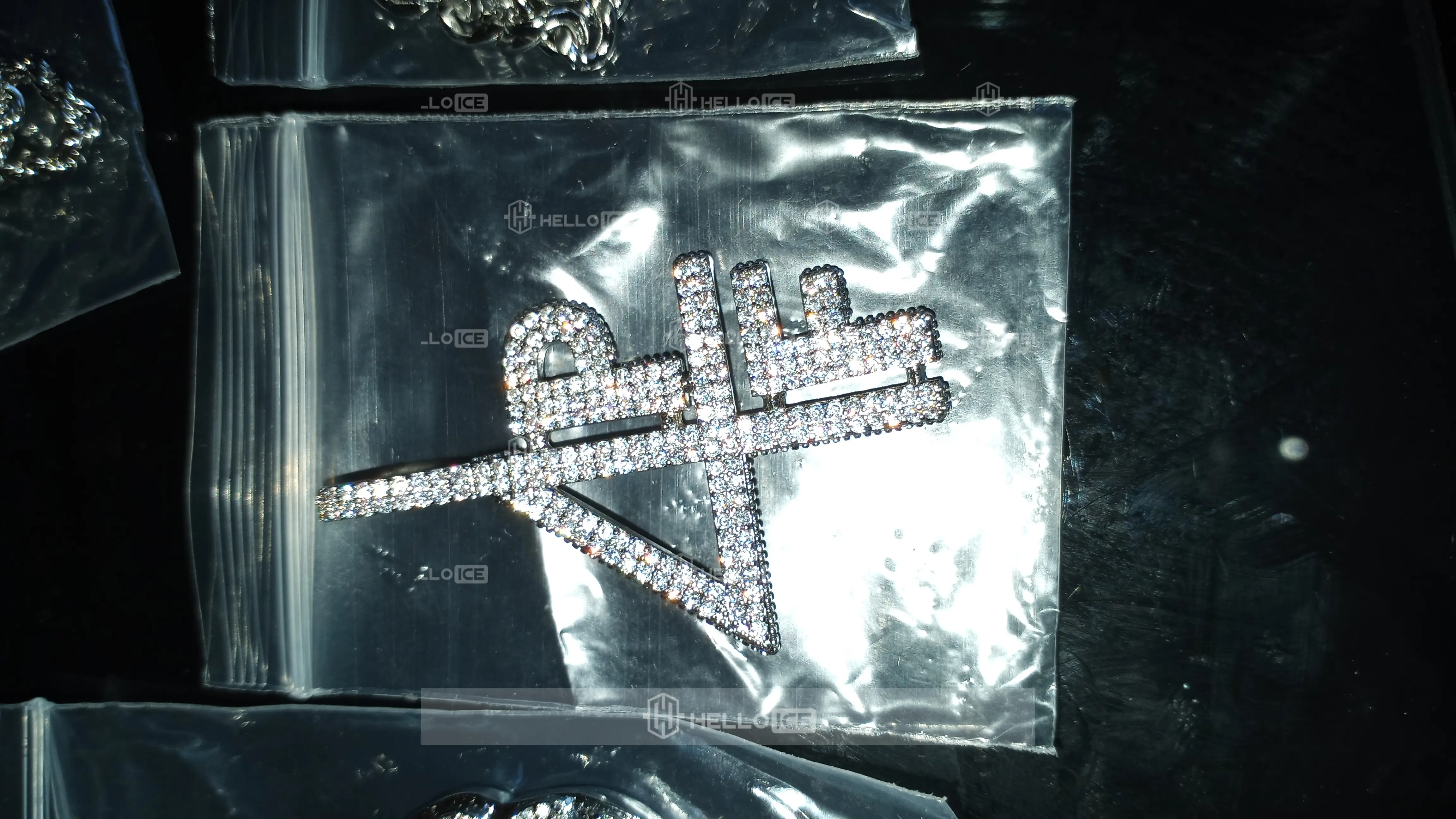 Helloice Review Image