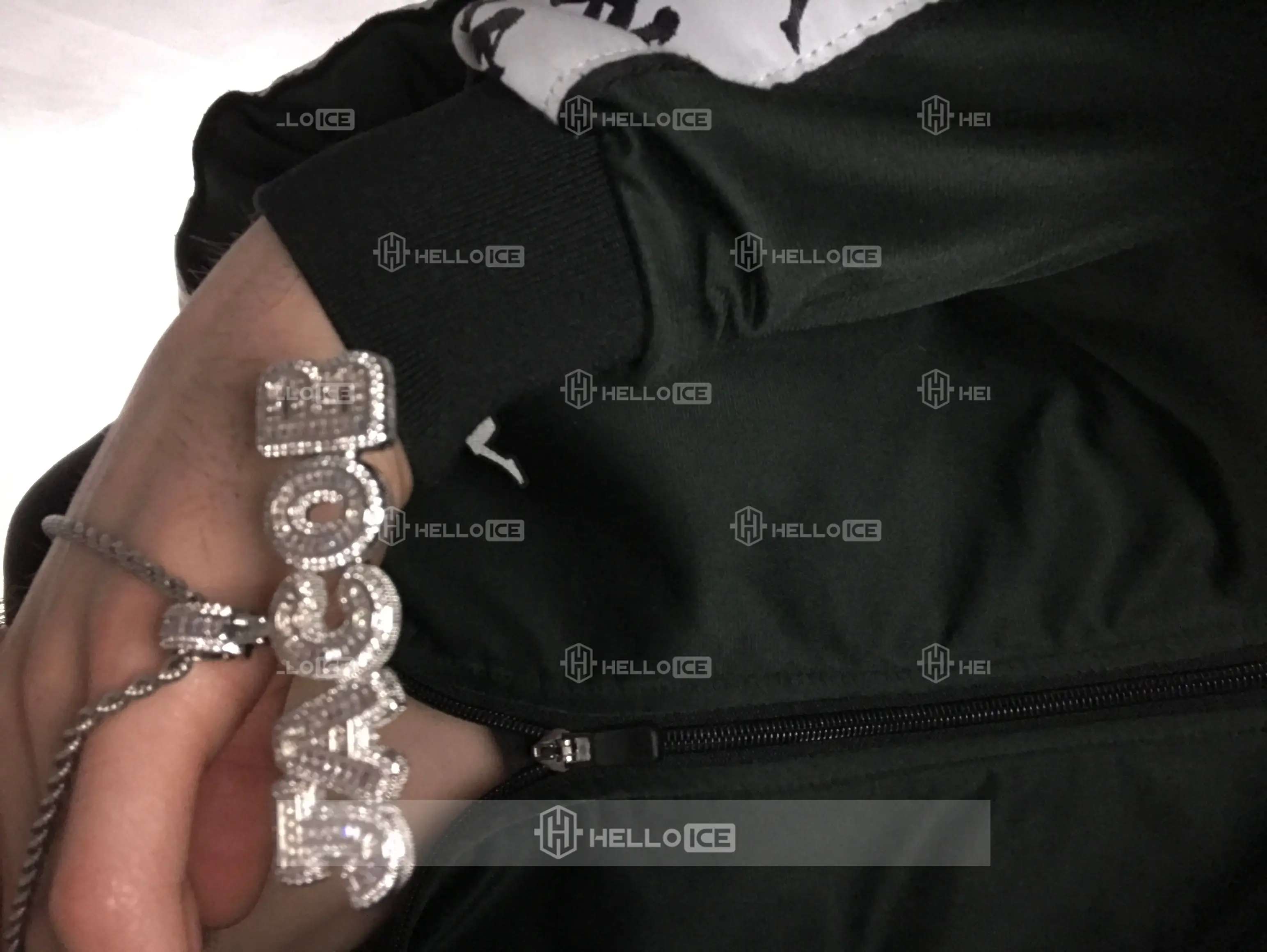 Helloice Review Image